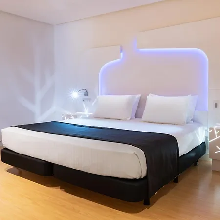 Eurostars Palacio De Cristal מלון 4*