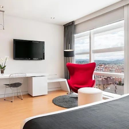 Eurostars Palacio De Cristal מלון אוביידו