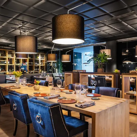 Eurostars Palacio De Cristal 4* 奥维耶多