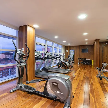 Eurostars Palacio De Cristal מלון 4*