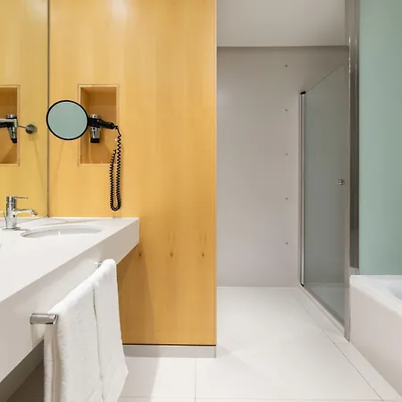 מלון Eurostars Palacio De Cristal אוביידו