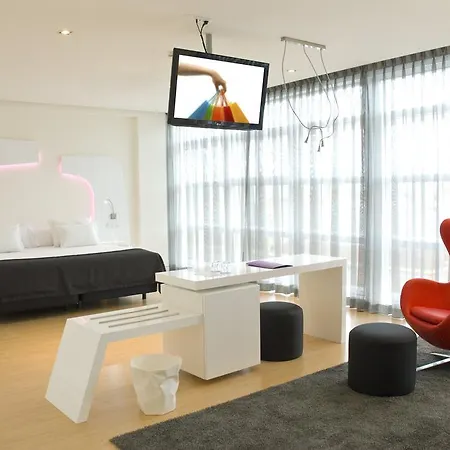 מלון Eurostars Palacio De Cristal אוביידו