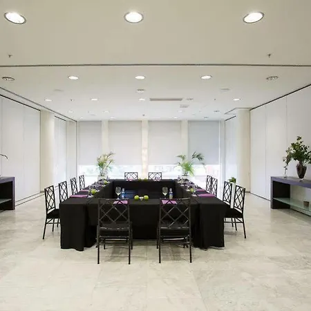 Eurostars Palacio De Cristal אוביידו