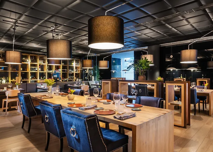 Eurostars Palacio De Cristal 4* 奥维耶多