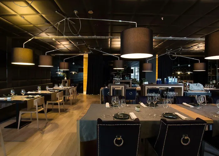 Eurostars Palacio De Cristal 4* 奥维耶多